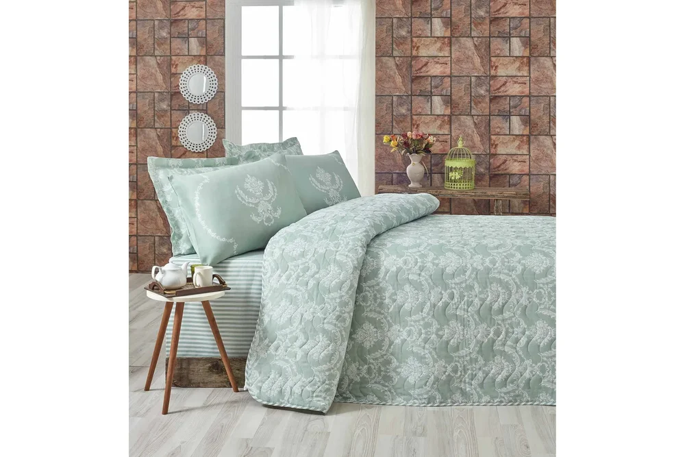 Eponj Home Sengeteppe Dobbelt 200×220+2 Putetrekk Quiltet v:2383629 Eponj Home Sengeteppe Dobbelt 200×220+2 Putetrekk Quiltet v:2383629
