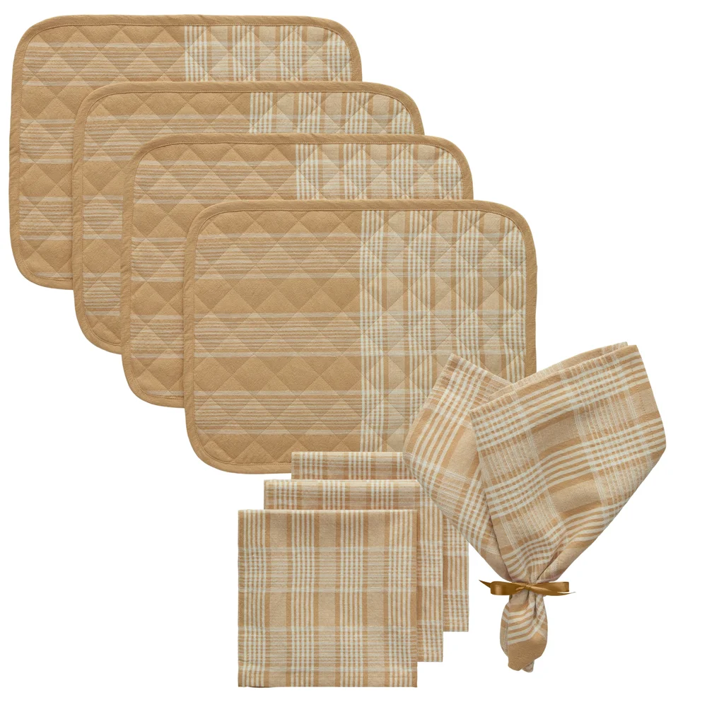 Rita Tekstilsett 4 Spisebrikker + 4 Servietter, Hvit / Beige v:4520954 Rita Tekstilsett 4 Spisebrikker + 4 Servietter, Hvit / Beige v:4520954