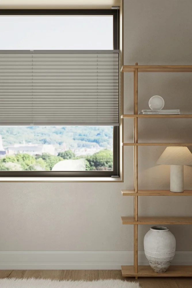 Lysfiltrerende plisségardin grå – 80×160 cm v:9782206 Lysfiltrerende plisségardin grå – 80×160 cm v:9782206
