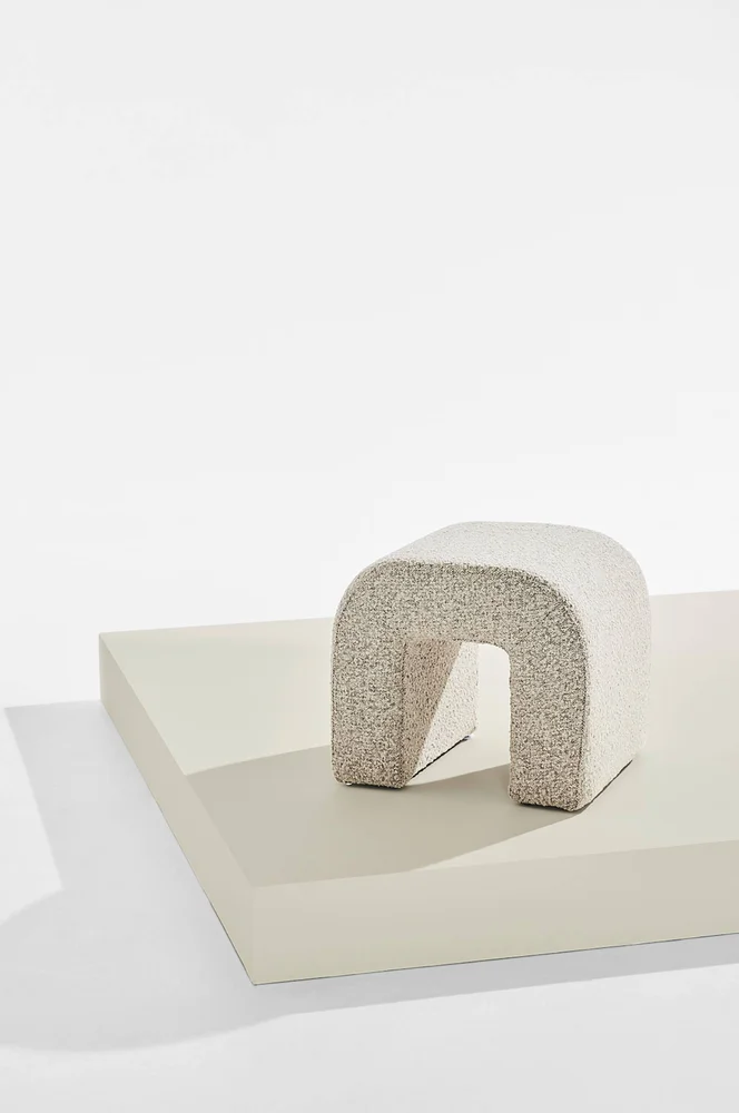Odette puff i bouclé 45×41 cm – Beige m v:1396359 Odette puff i bouclé 45×41 cm – Beige m v:1396359