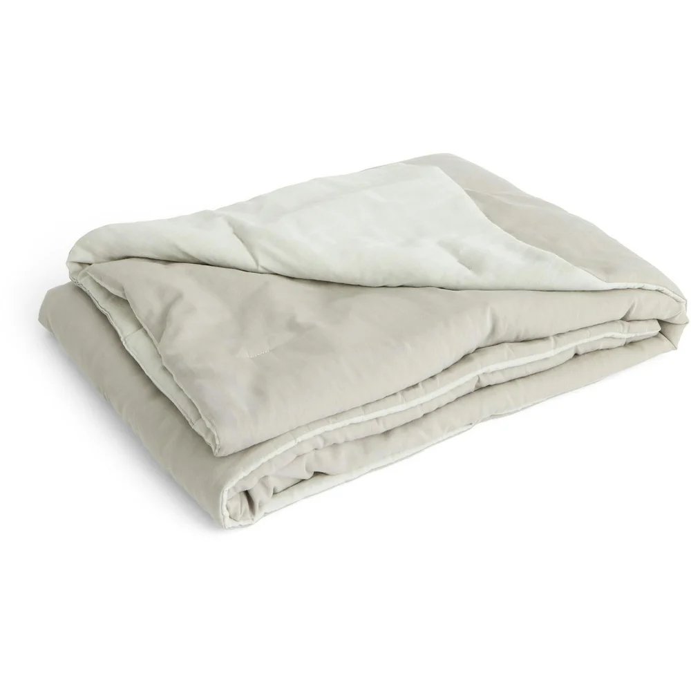 Air Quilt 140×200 cm, Soft Grey v:1935107 Air Quilt 140×200 cm, Soft Grey v:1935107