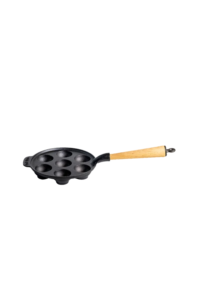 Munkepanne med håndtak i bøk diameter 22 cm – Svart – Kjøkken & husholdning | m v:9094931 Munkepanne med håndtak i bøk diameter 22 cm – Svart – Kjøkken & husholdning | m v:9094931